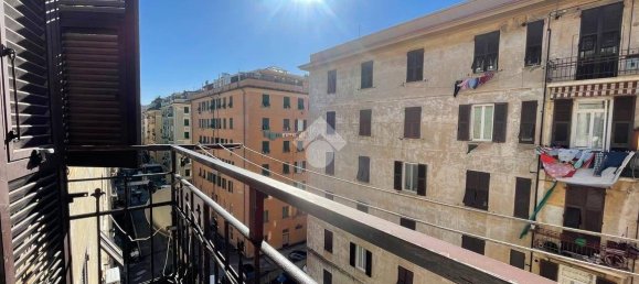 3 Schlafzimmer Wohnung in Genoa, Italy, Nr. 35858 2