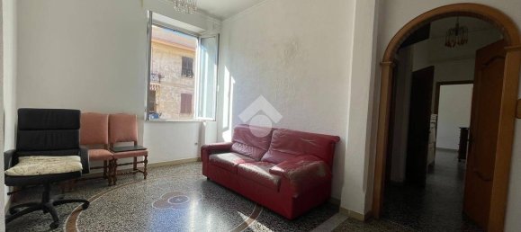 3 Schlafzimmer Wohnung in Genoa, Italy, Nr. 35858 6