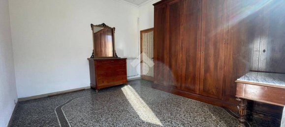3 Schlafzimmer Wohnung in Genoa, Italy, Nr. 35858 16
