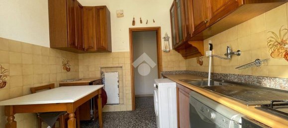 3 Schlafzimmer Wohnung in Genoa, Italy, Nr. 35858 13