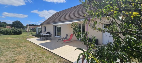 Casa de 4 dormitorios en Le Luart, France No. 357965 2