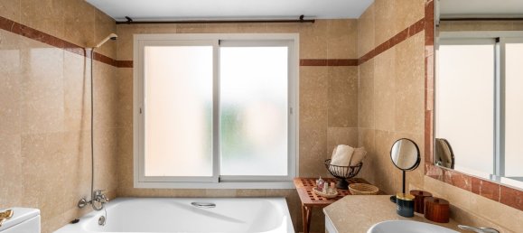 4 bedrooms Townhouse in Marbella, Spain No. 37139 11