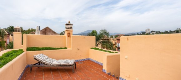 4 bedrooms Townhouse in Marbella, Spain No. 37139 15