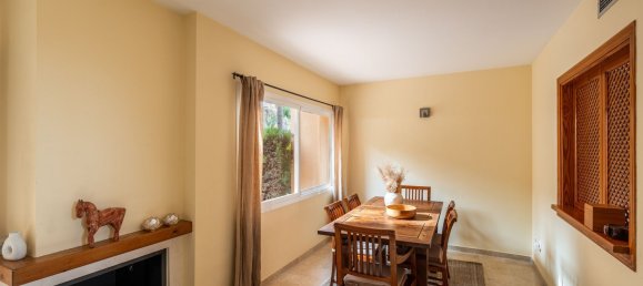 4 bedrooms Townhouse in Marbella, Spain No. 37139 4