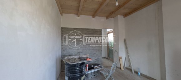 Дом с 4 комнатами в Кастелламонте, Италия № 274494 17