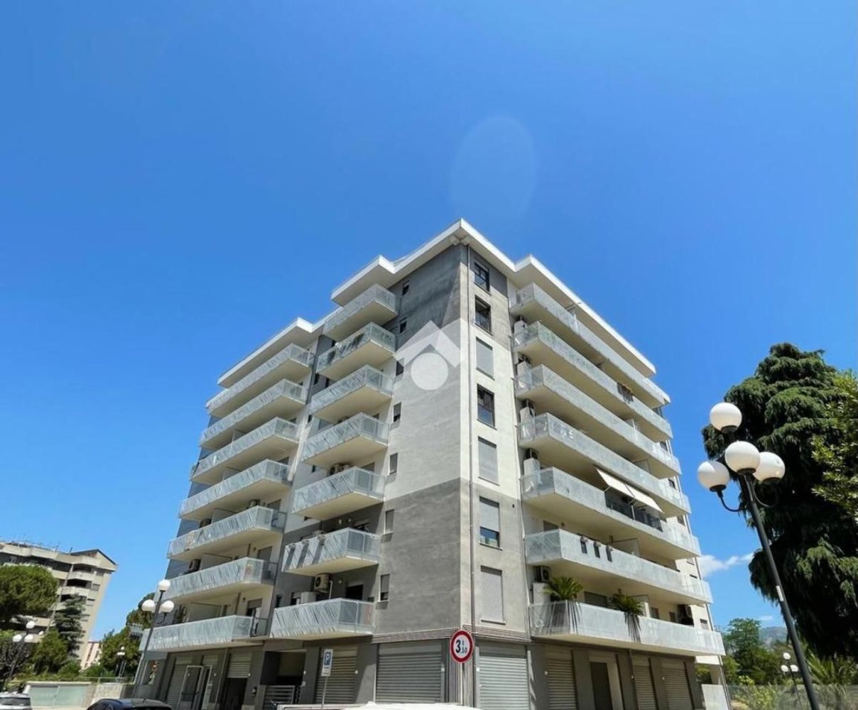 3 bedrooms Apartment in Rende, Italy No. 362502