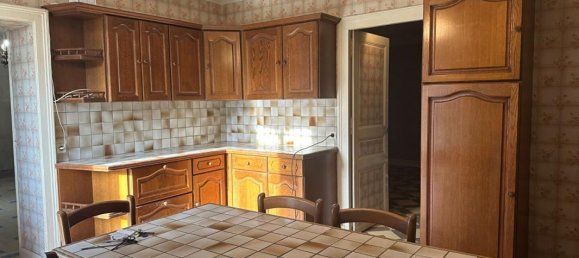 4 bedrooms House in Lange, France No. 250012 7