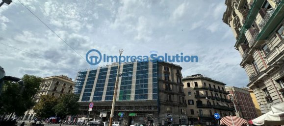 27m² Commercial property in Naples, Italy No. 338517 5