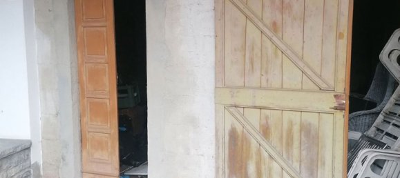 5 rooms Apartment in Terenzo, Italy No. 204636 2