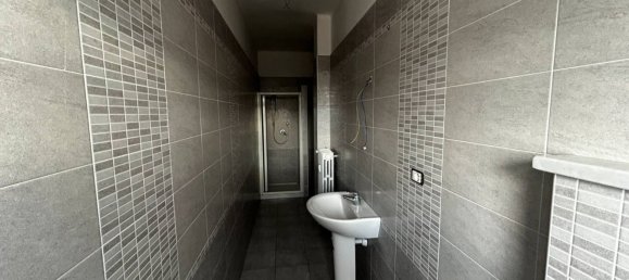 2 bedrooms Apartment in Turin, Italy No. 359105 19