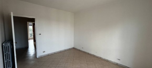 2 bedrooms Apartment in Turin, Italy No. 359105 4
