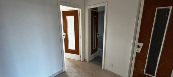 2 bedrooms Apartment in Turin, Italy No. 359105 9