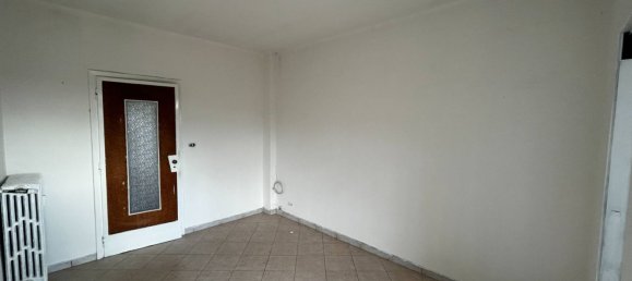 2 bedrooms Apartment in Turin, Italy No. 359105 12