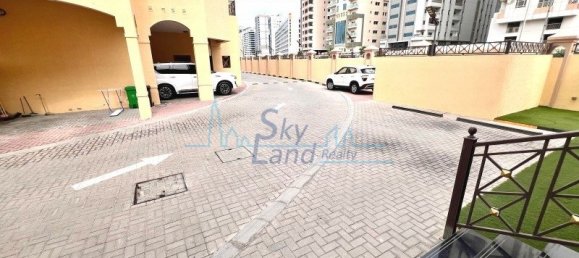 6 chambres Villa à Al Barsha, UAE No. 56475 25