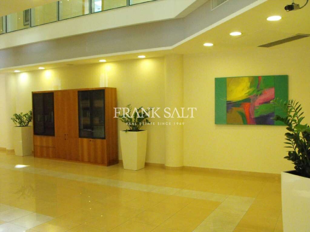 Oficina en Ta' Xbiex, Malta 61 m² No. 13026