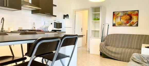 3 rooms Apartment in Camerino, Italy No. 115683 2