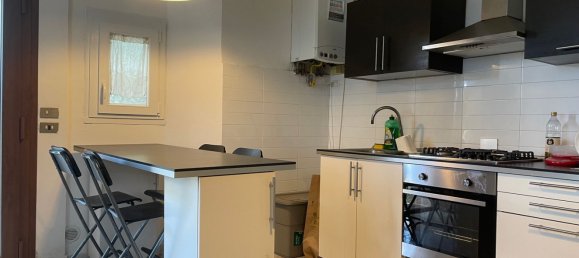 3 rooms Apartment in Camerino, Italy No. 115683 5