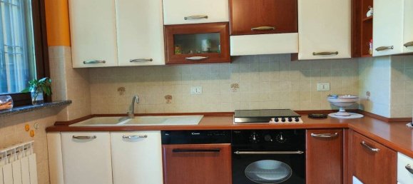 4 bedrooms House in Cologno Monzese, Italy No. 326556 4