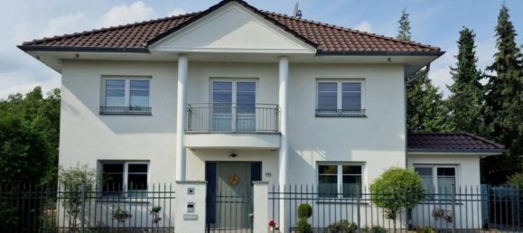 3 bedrooms Villa in Kaulsdorf, Germany No. 282801 2