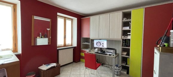 Дом с 5 комнатами в Санто Стефано Бельбо, Италия № 123975 13