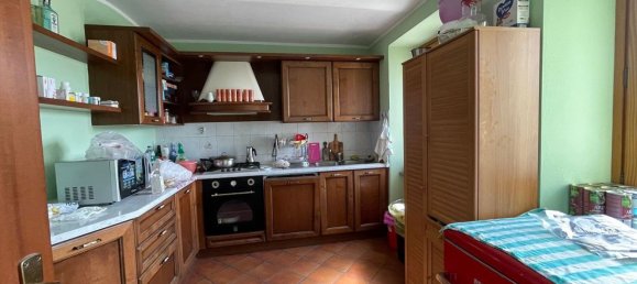 Дом с 5 комнатами в Санто Стефано Бельбо, Италия № 123975 7