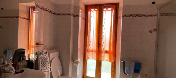 Дом с 5 комнатами в Санто Стефано Бельбо, Италия № 123975 10