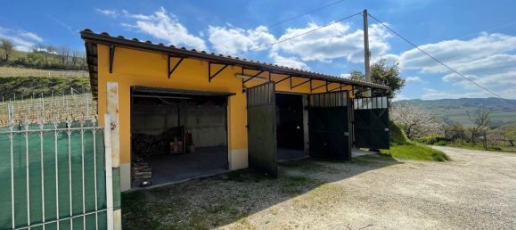 Дом с 5 комнатами в Санто Стефано Бельбо, Италия № 123975 17