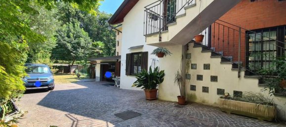 10 rooms Villa in Legnano, Italy No. 167147 2