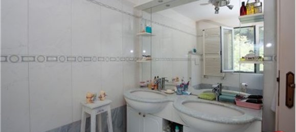 2 Schlafzimmer Haus in Genoa, Italy, Nr. 289495 21