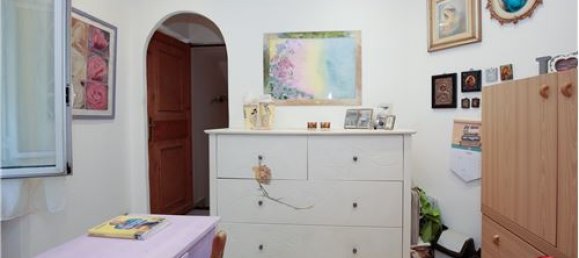 2 Schlafzimmer Haus in Genoa, Italy, Nr. 289495 25