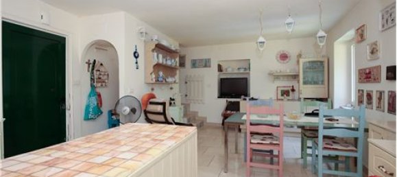 2 Schlafzimmer Haus in Genoa, Italy, Nr. 289495 3