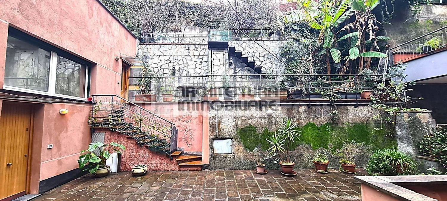 5 rooms Apartment in Arenzano, Italy No. 276119