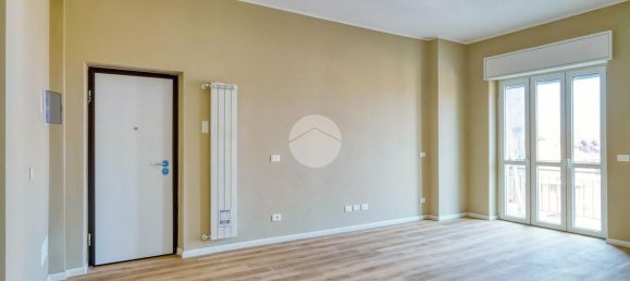 Apartamento de 3 dormitorios en Busto Arsizio, Italy No. 363473 3