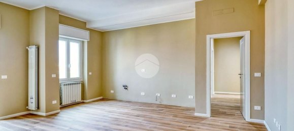 Apartamento de 3 dormitorios en Busto Arsizio, Italy No. 363473 4