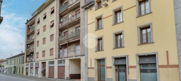 Apartamento de 3 dormitorios en Busto Arsizio, Italy No. 363473 24