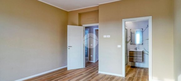 Apartamento de 3 dormitorios en Busto Arsizio, Italy No. 363473 13