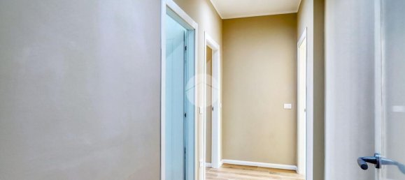 Apartamento de 3 dormitorios en Busto Arsizio, Italy No. 363473 7