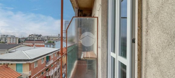 Apartamento de 3 dormitorios en Busto Arsizio, Italy No. 363473 22