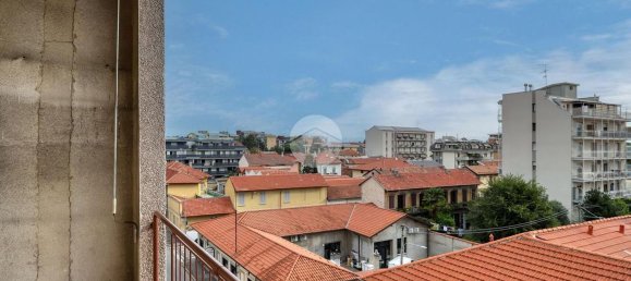 Apartamento de 3 dormitorios en Busto Arsizio, Italy No. 363473 20