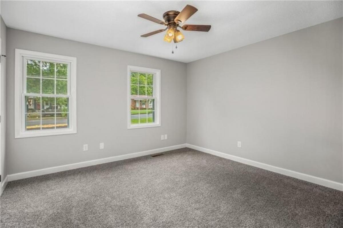 Casa de 2 dormitorios en Mayodan, USA No. 394015