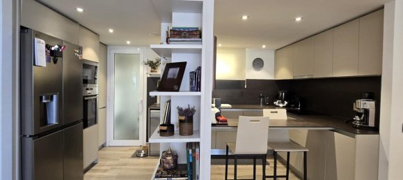 4 bedrooms Penthouse in Premia De Mar, Spain No. 209495 30