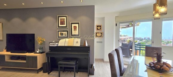 4 bedrooms Penthouse in Premia De Mar, Spain No. 209495 12