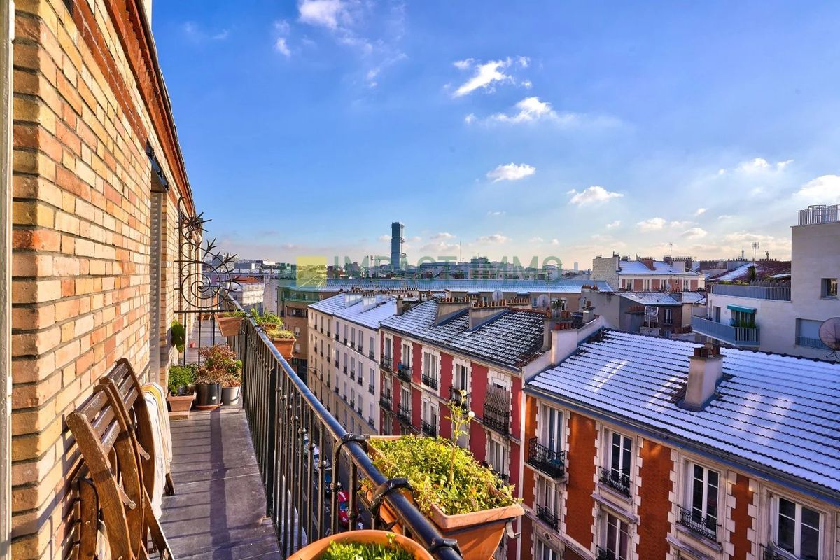 2 bedrooms Apartment in Clichy, France No. 139973