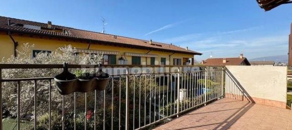 3 bedrooms Apartment in Sona, Italy No. 22974 2