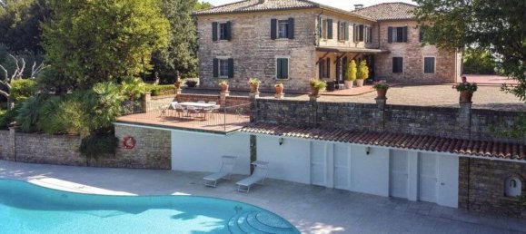 4 bedrooms Villa in Pesaro, Italy No. 102718 18