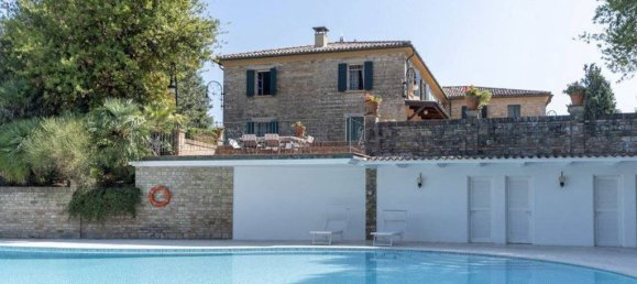 4 bedrooms Villa in Pesaro, Italy No. 102718 31