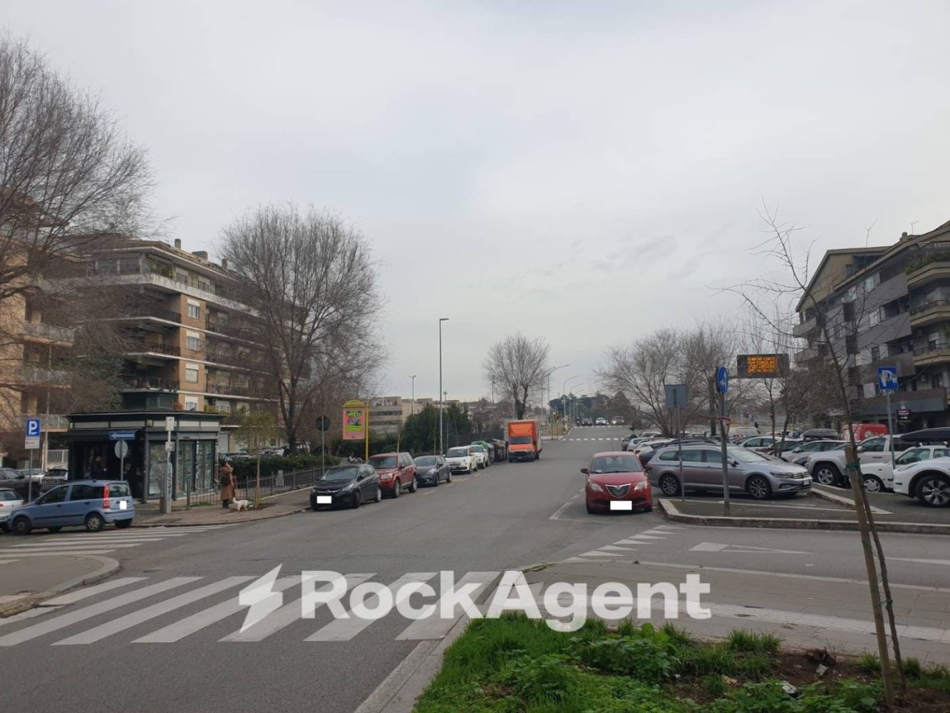 76m² Commercial property in Rome, Italy No. 391082