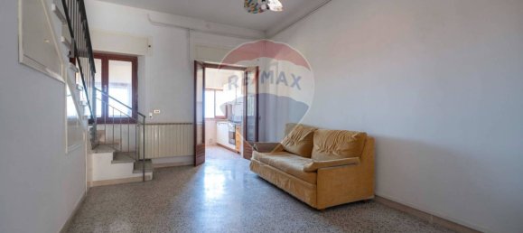 2 Schlafzimmer Haus in Recanati, Italy, Nr. 319845 3