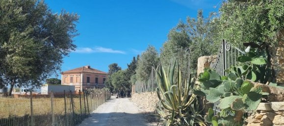 6300m² Land in Noto, Italy No. 103385 2