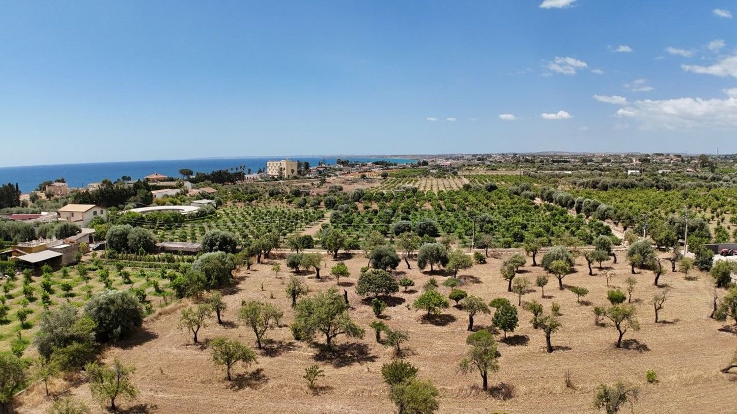 6300m² Land in Noto, Italy No. 103385